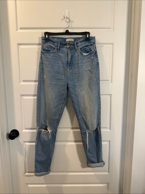 Loft distressed jeans size 26/2